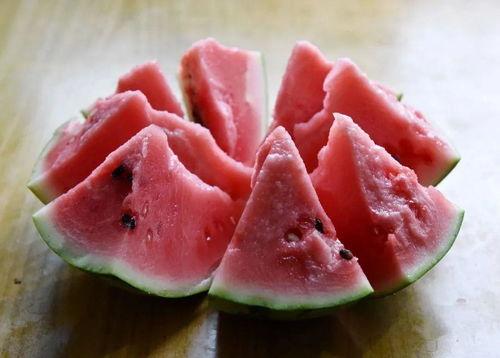 有福之人吃瓜图解,有福之人吃瓜，揭秘幸福生活的秘诀