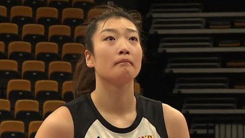 女子篮球吃瓜事件