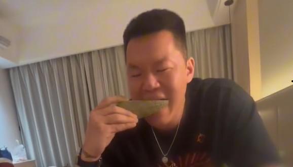 日常吃瓜视频