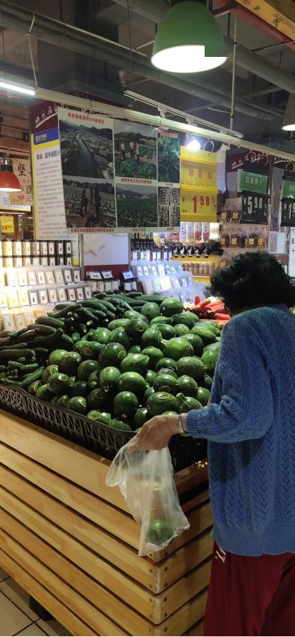 湘乡吃瓜事件,一场引发社会热议的校园风波