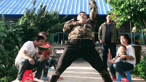 跳舞吃瓜,一场别开生面的舞蹈盛宴